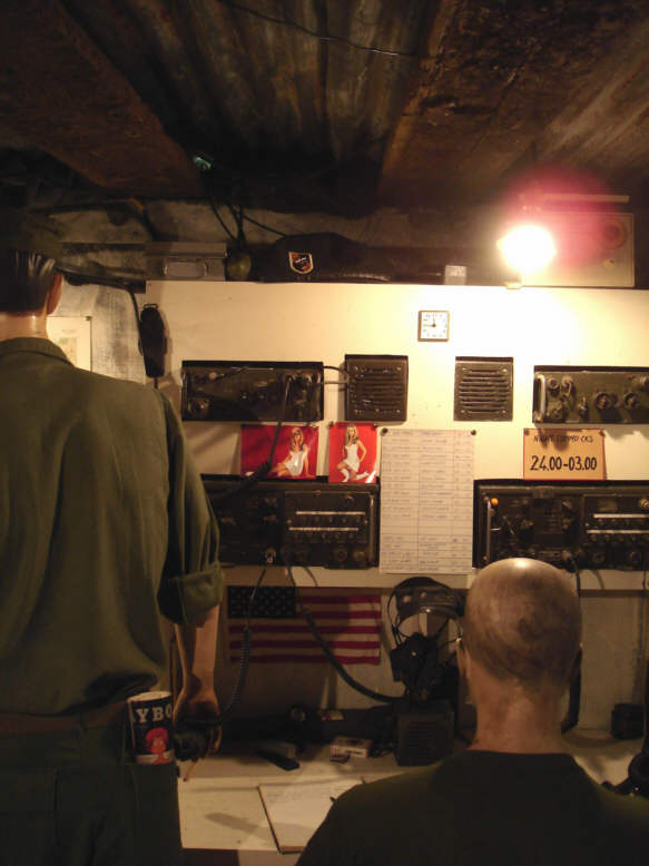 COMMO BUNKER 5.jpg